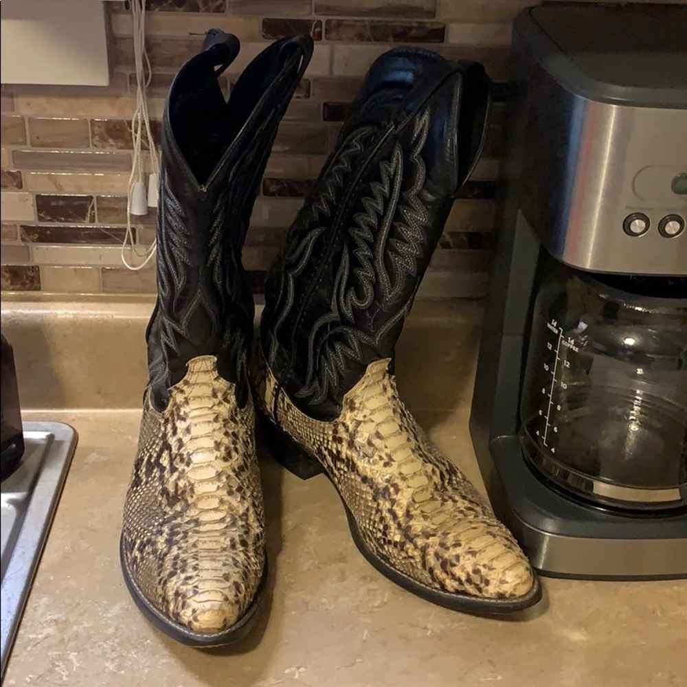 Men’s Laredo snakeskin boots 10.5